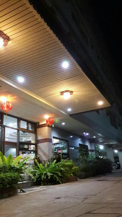 Veerasuda Condotel Ratchaburi Exterior foto