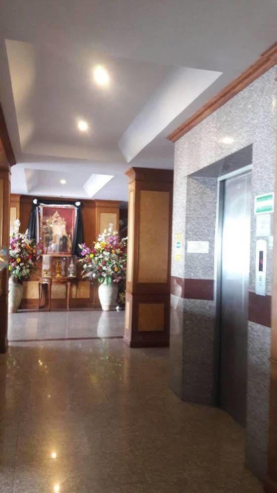 Veerasuda Condotel Ratchaburi Exterior foto
